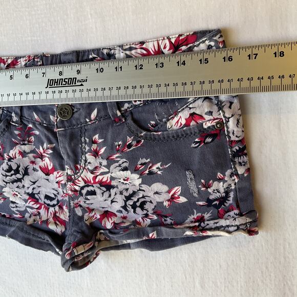 Vanilla Star Women Shorts Size 9 Blue Embroidery Floral Twill 1.5” Inseam - Picture 4 of 10